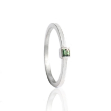 Zilveren ring met synt. Smaragd 2.5 x 2.5mm