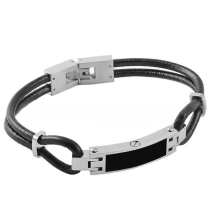 As armband met 2 smalle ronde leren bandjes met zwart gekleurde RVS plaat