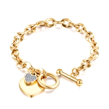 Gouden RVS armband met groot hart en klein hart met steentjes